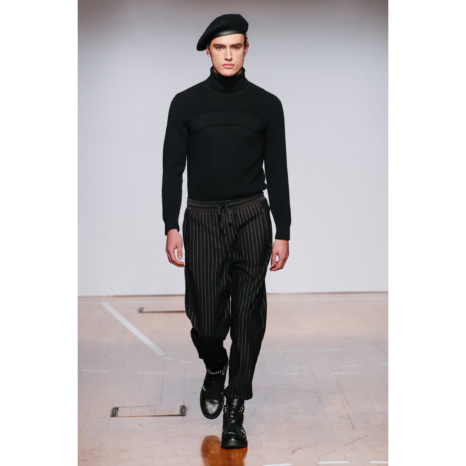 Фото Bikkembergs Pre-Fall 2020 / Bikkembergs осень-зима 2020